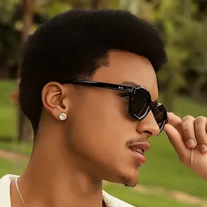 Retro polygon Sonnenbrille für Damen und Herren, stilvolle modische UV Schutz Brille.