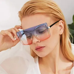 Gafas de Sol de una Sola Pieza Sin Montura para Mujer Hombre Moda de Gran Tamaño Lentes Degradadas Gafas de Sol Integradas Protección UV Gafas de Estilo Callejero Modernas