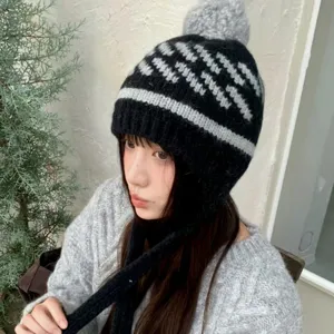 Bonnet tricoté style coréen avec pompon et cache-oreilles femme automne hiver chaud noir gris