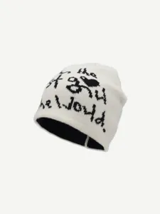 Winter fashion knitted beanie for men and women, stylish street style warm pullover hat.