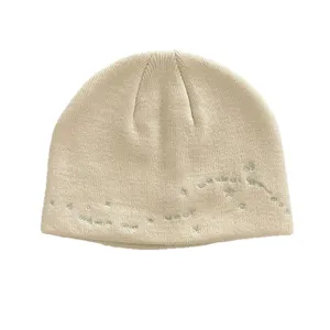 Korean style minimalist embroidered knit beanie hat for women, casual winter warm cute skull cap.