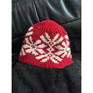 Vintage kokkino leuko plehto mallino skoufi cheimerino zesto schedio chionistras