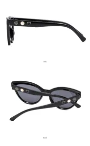 Black fashion cat-eye sunglasses with camellia pearl heart temple details detail view.