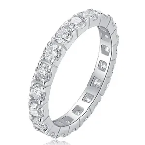 Eleganter Silber Full Eternity Ring mit funkelnden runden Moissanit Steinen Damen.