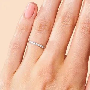 Sterlingsilber Moissanite sieben Steine Band Ring eleganter minimalistischer Damenschmuck