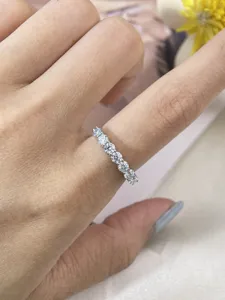 S925 Sterlingsilber sieben Stein Moissanit Ring klassischer Ehering Schmuck für Damen