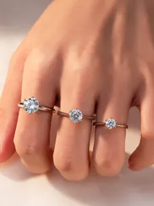 925er Sterlingsilber Moissanit Sechskragen Solitär Ring Set elegante Damen Schmuck