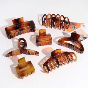 Juego de pinzas para el cabello carey en varias formas accesorios elegantes y modernos.