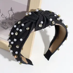 Schwarzes Jeansstoff Knoten Haarband mit künstlichen Perlen und Strass für elegante Frauen.