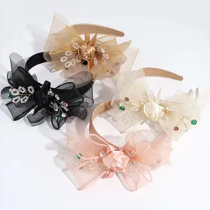 Elegantes Mesh-Schleife-Haarband mit Satin-Rose und glitzernden Kristallperlen für Frauen.