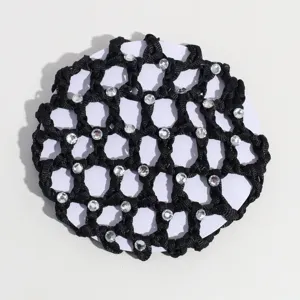 Schwarzes Strass Haarnetz Detail, elegantes Haarnetz mit Kristallen für professionelles Styling.