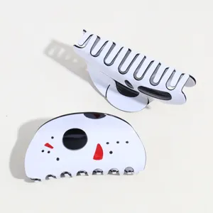 Kreative Halloween Totenkopf Haarklammer in Weiss Schwarz fuer stilvolles Haarstyling.