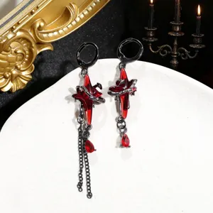 Gothic Rote Stern Ohrringe mit Schwarzem Metall Quasten für Damen Dunkle Ästhetik