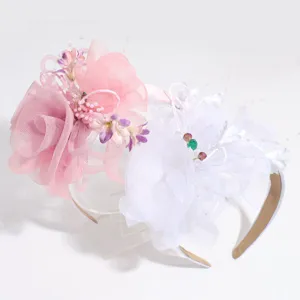 Elegant court style flower mesh headband for banquet party, delicate pearls and dual color design.