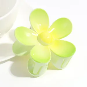 Matte green gradient flower hair claw clip, cute floral hair accessory for daily styling.