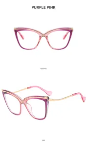 Gafas de sol de ojo de gato degradado para mujer, con patillas metálicas chic y gran estilo.