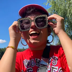 Chique vierkante strass zonnebril voor dames, oversized retro disco bril met sprankelende stenen.