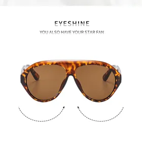 Detalle de gafas de sol deportivas Y2K de moda para hombres y mujeres, protección solar.