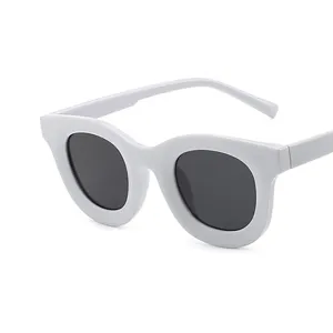 Retro Cat Eye Zonnebril Voor Dames Heren Mode Dik PC Frame AC Lens UV400 Bescherming Individuele Outdoor Mode Brillen
