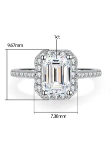 Silberner Smaragdschliff Moissanit Ring mit Halo und pave besetztem Band 1 Karat Stein