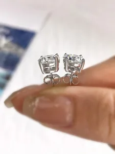 S925 Sterling Silber Vier-Krallen Solitär Ohrringe Klassisch Glänzend Minimalistischer Schmuck
