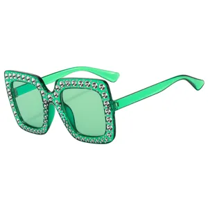 Groene vierkante strass zonnebril voor dames, modieuze retro disco trendy stijl voor dagelijks gebruik.