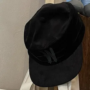 Black corduroy flat top equestrian hat, detailed embroidery, winter street style cap