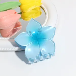 Wunderschoene blaue Farbverlauf Blumen Haarklammer fuer Damen elegante taegliche Haaraccessoires.
