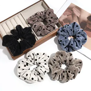 Autumn winter plush polka dot hair scrunchies set, retro fashion ponytail hair accessories.
