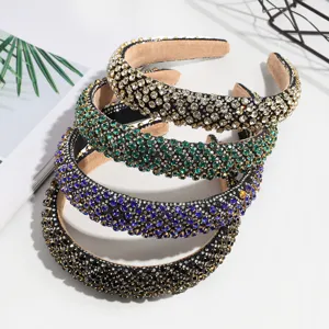 Ensemble de quatre serres-tête rembourrés de strass luxueux aux détails colorés