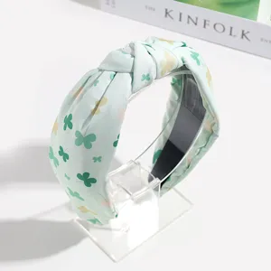 Grüner Klee Druckknoten Haarreif, frischer Stil Stoff Haarschmuck für Damen Mode.