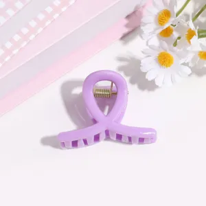 Pinza para el pelo con lazo morado macaron, bonito mini accesorio para el peinado diario.