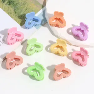 Sweet Candy Color Heart Small Hair Claw Clip Cute Macaron Mini Bangs Clip Matte Resin Wavy Hairpin Elegant Girls Hair Accessories