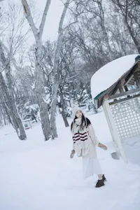Chic berretto invernale in maglia da donna, carino stile giapponese caldo cappello con paraorecchie.