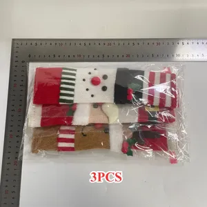 Λεπτομέρεια μέτρησης μεγέθους για 3 τεμάχια πλεκτά χριστουγεννιάτικα καλύμματα ψυγείου.