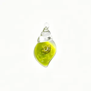 Détail du pendentif coquillage luminescent, charme d'escargot pour bijoux DIY et accessoires phone.