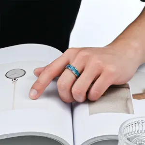 Edelstahl Herzfrequenz Ring mit blauem EKG Muster, stilvoller Paarschmuck fuer Alltag.