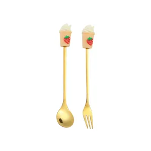 Juego de cuchara y tenedor de acero inoxidable dorado con taza de té de fresa de dibujos animados