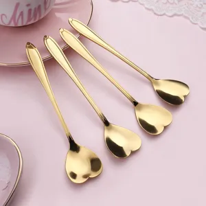 Goldene Kaffeelöffel aus Edelstahl in Herzform, elegante Dessertlöffel im Set.