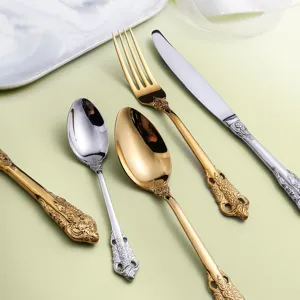 Set di posate vintage in acciaio inossidabile goffrato, stile europeo per bistecca.
