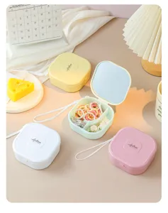 Mini scatola portagioie portatile con specchio, organizzatore da viaggio per anelli.