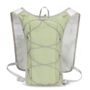 Leichter grüner Lauf-Trinkrucksack für Outdoorsport, Wandern, Trekking und Radfahren.