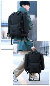 Großer multifunktionaler taktischer Outdoor-Rucksack für Reisen und Sportaktivität.