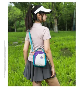 Colorblock crossbody bag for women, lightweight outdoor sports shoulder bag and phone bag.