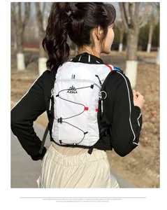 Leichter Outdoor-Lauf-Trinkrucksack mit atmungsaktivem Mesh und verstellbarem Kordelzug-Design.
