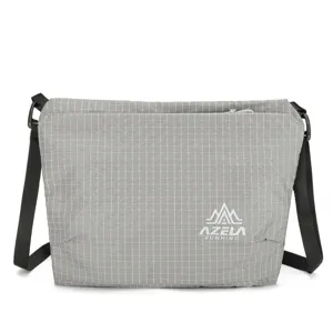 Borsa a tracolla grigia minimalista con motivo a griglia per viaggi e uso casual all'aperto