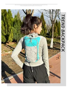 Leichter Outdoor-Lauf-Trinkrucksack, atmungsaktiver Sportrucksack zum Wandern und Reisen.