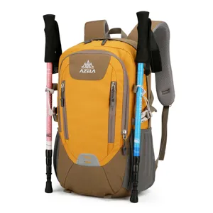 Wasserdichter Outdoor Wanderrucksack mit Trekkingstockhalterung, leichter Reiserucksack.