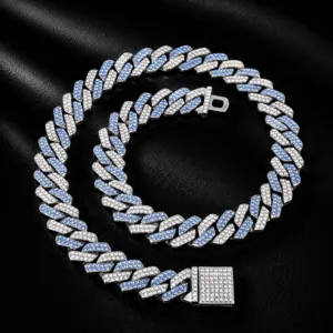 Glitzerndes 13mm Cuban Kette Haustierhalsband aus Metall mit Strass für Hunde und Katzen.