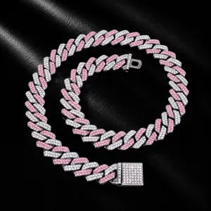 Detailansicht des 13mm Strass Kubakette Haustierhalsbands, glänzende Legierung Hundekette